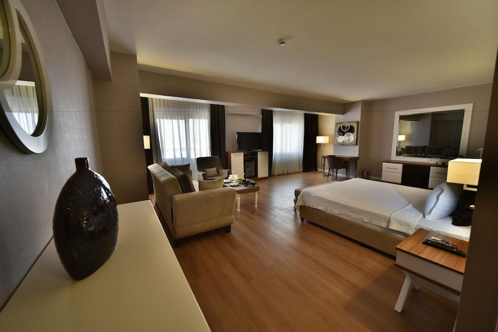 North Point Hotel Деницли Экстерьер фото